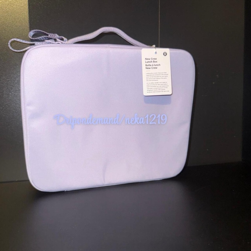 Lululemon New Crew Lunch Box 3.5L- Lavender Frost - Picture 4 of 9